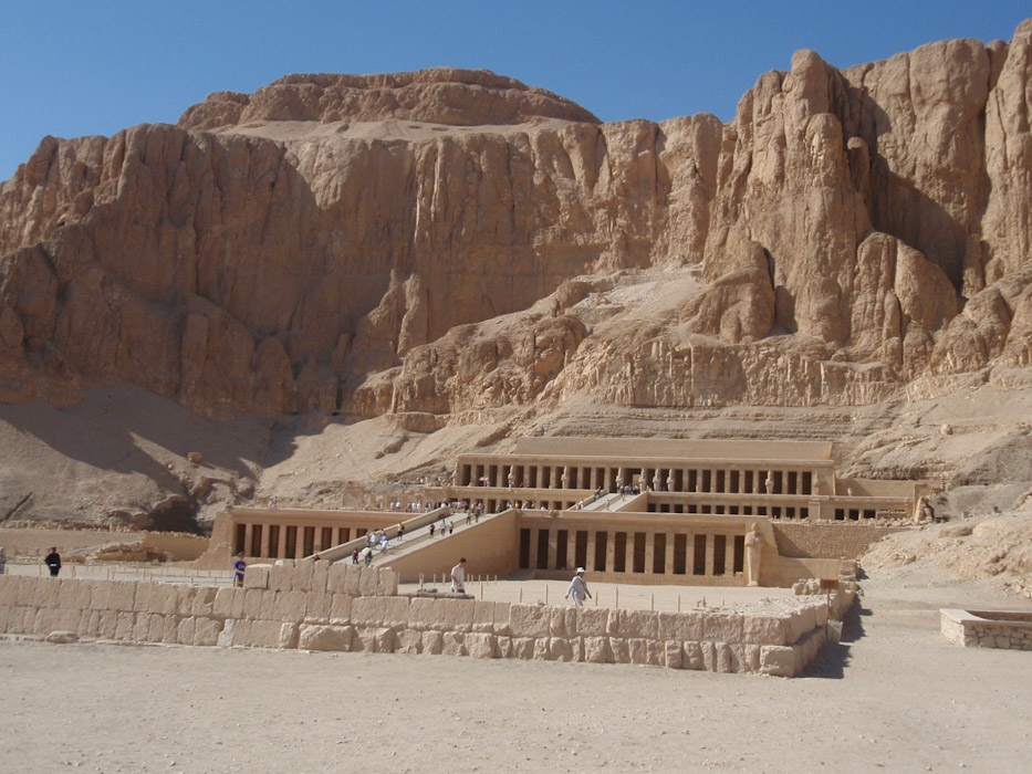 LUXOR BY FLIGHT