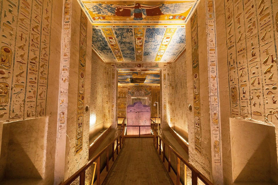 LUXOR BY FLIGHT