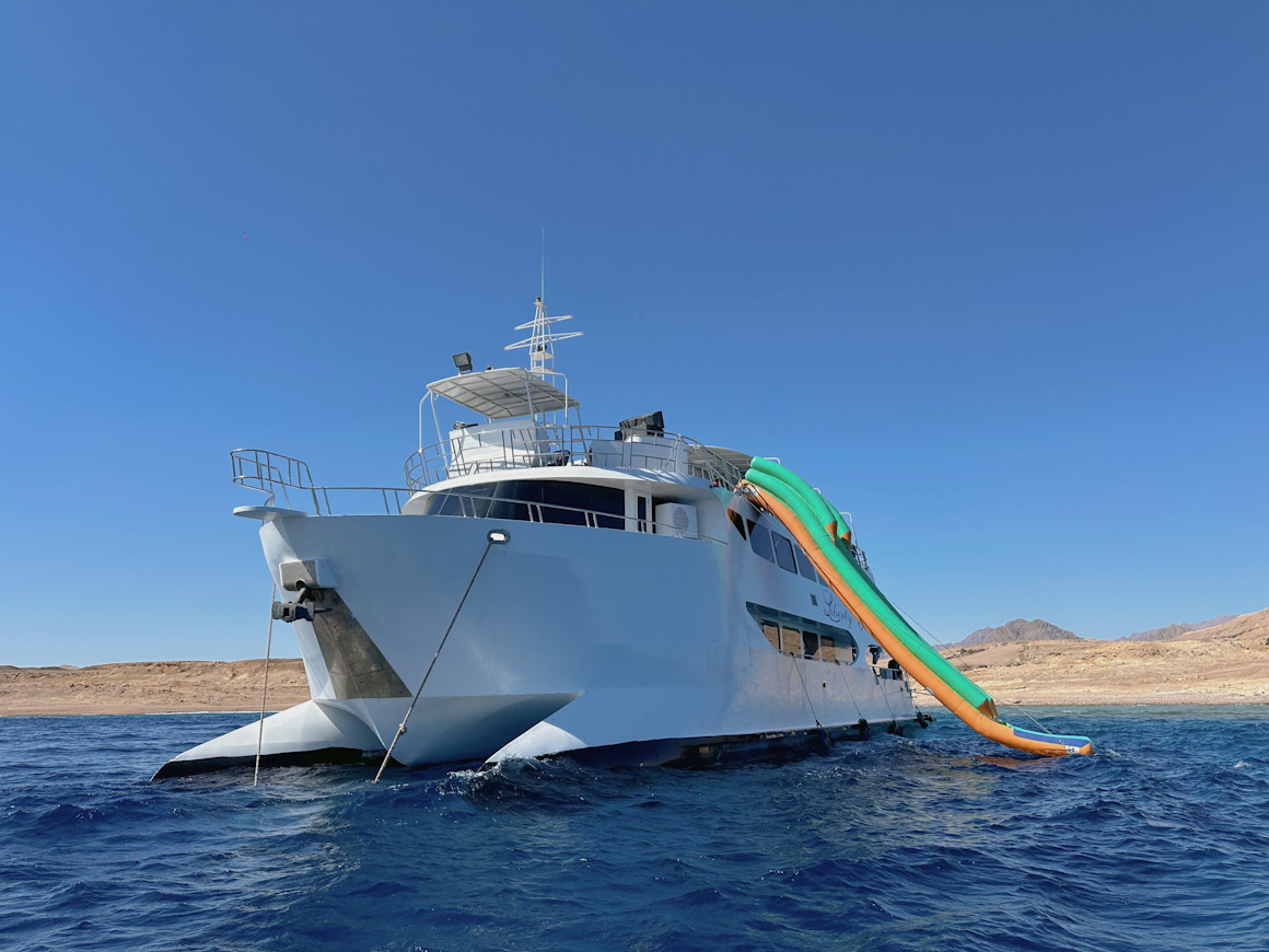 LIBERTY CATAMARAN WITH DIVING